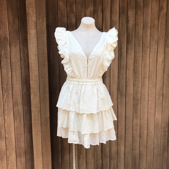 NWT Love the Label Womens Eyelet Ruffle Sleeve Tiered Dress Ecru Medium - Picture 5 of 15